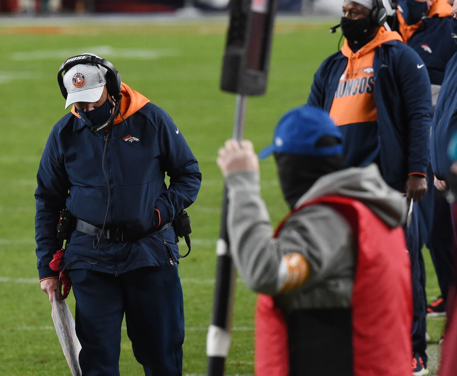 122020-s-broncosbills 11.JPG